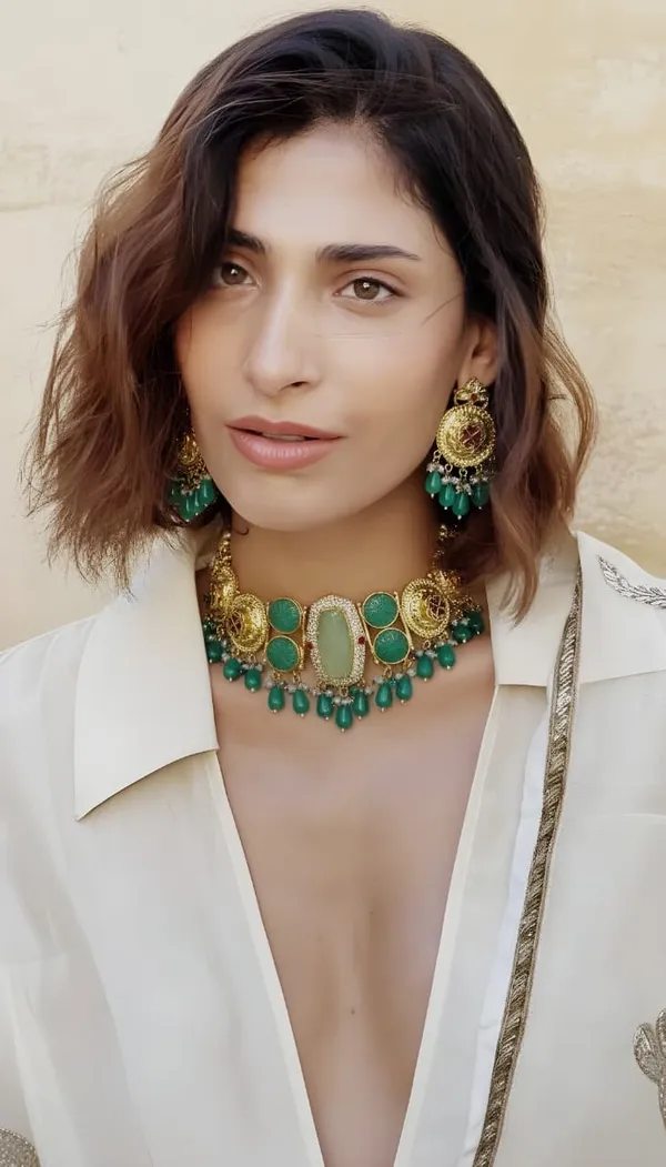 Gold_&_Green_Brass_Kundan_Choker_Set_For_Women