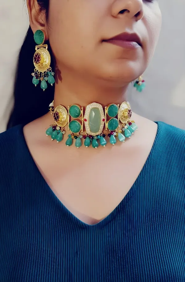 Gold_&_Green_Brass_Kundan_Choker_Set_For_Women