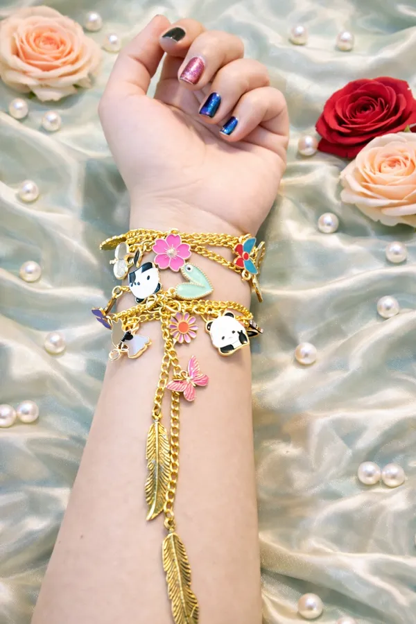 Multicolor_Brass_Charm_Watch_For_Women