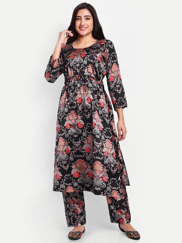 Black_And_Red_Cotton_Premium_&_Elegant_Kurti_&_Pant_For_Women