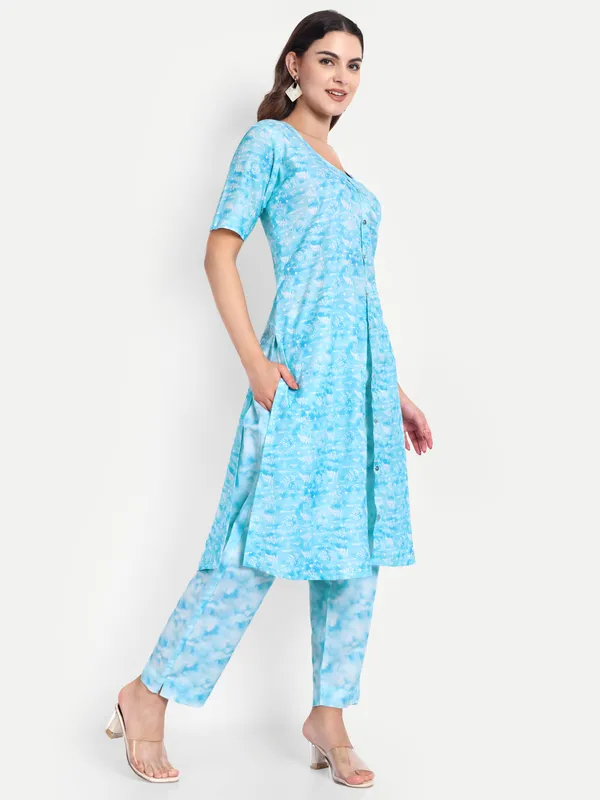 Blue_Cotton_Premium_&_Elegant_Kurti_&_Pant_For_Women