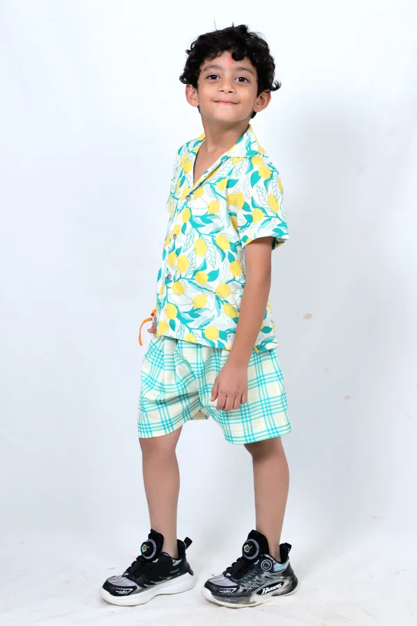 Co-Ord_Set_–_Multicolor_Printed_Shirt_&_Shorts