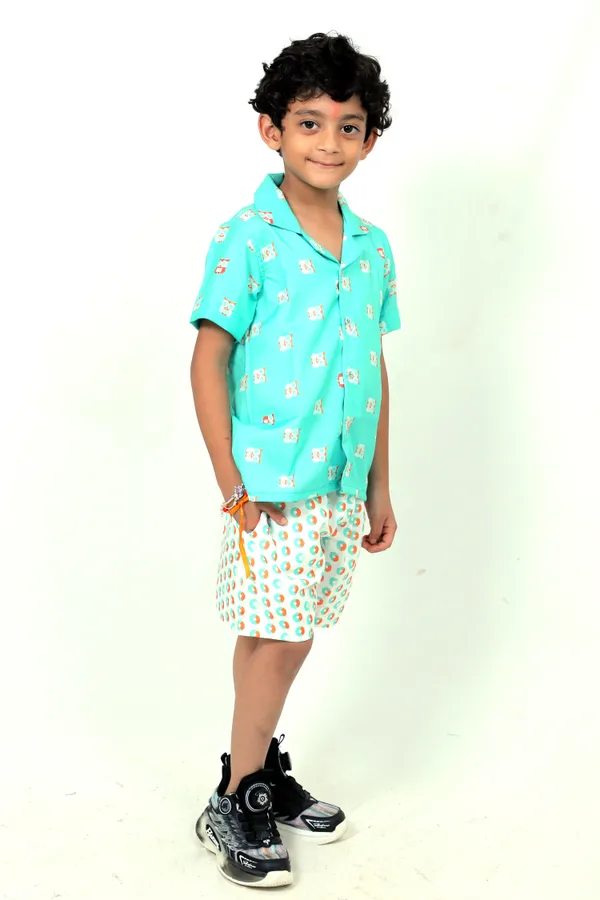 Co-Ord_Set_–_Multicolor_Printed_Shirt_&_Shorts