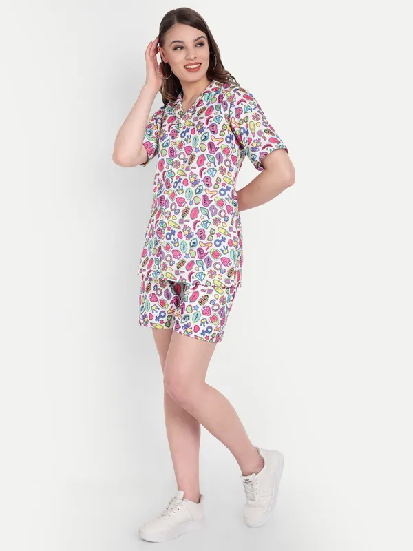Multicolor_Cotton_Premium_&_Elegant_Top_&_Shorts_For_Women