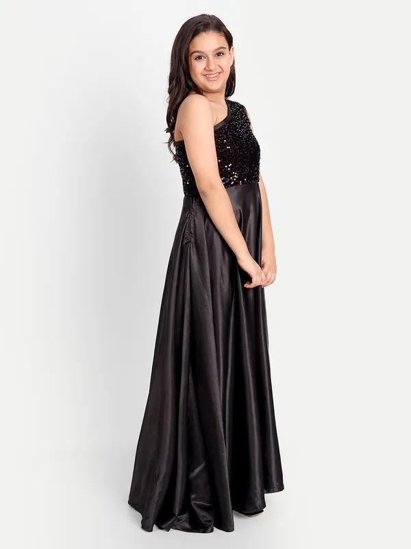 Girls_Embellished_One_Shoulder_saten_Maxi_Dress