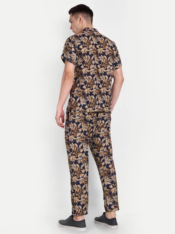 Men’s_Rust_Floral_Co-Ord_Set_with_Short_Sleeve_Shirt_&_Trousers