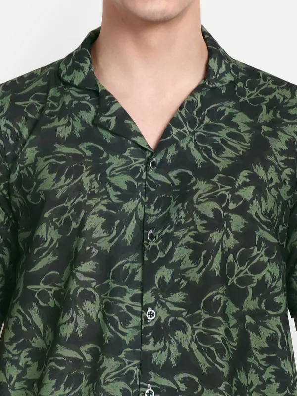 Men’s_Rust_Floral_Co-Ord_Set_with_Short_Sleeve_Shirt_&_Trousers