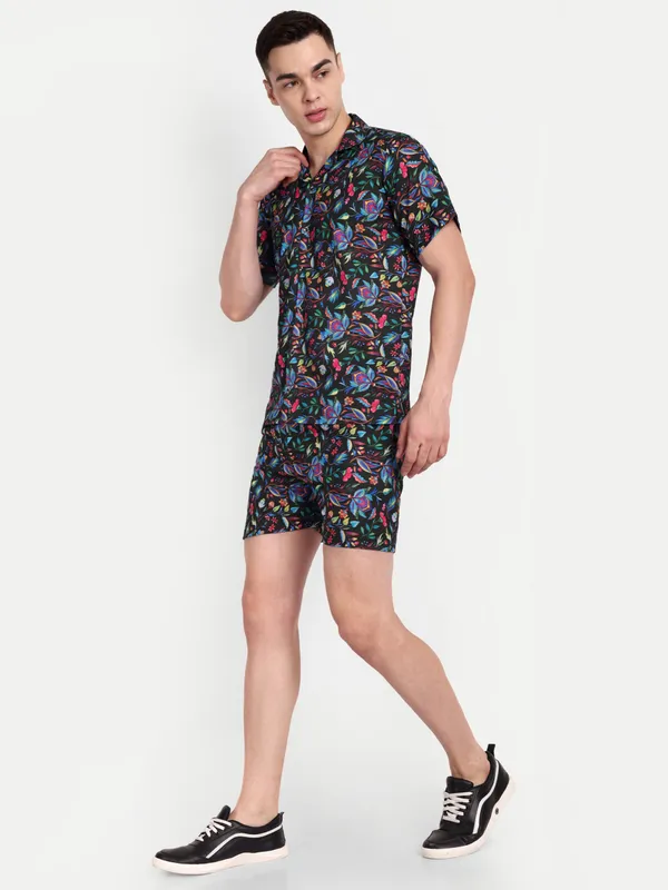 Print_Co-Ord_Set_for_Men_–_Summer_Casual_Shirt_&_Shorts_Combo