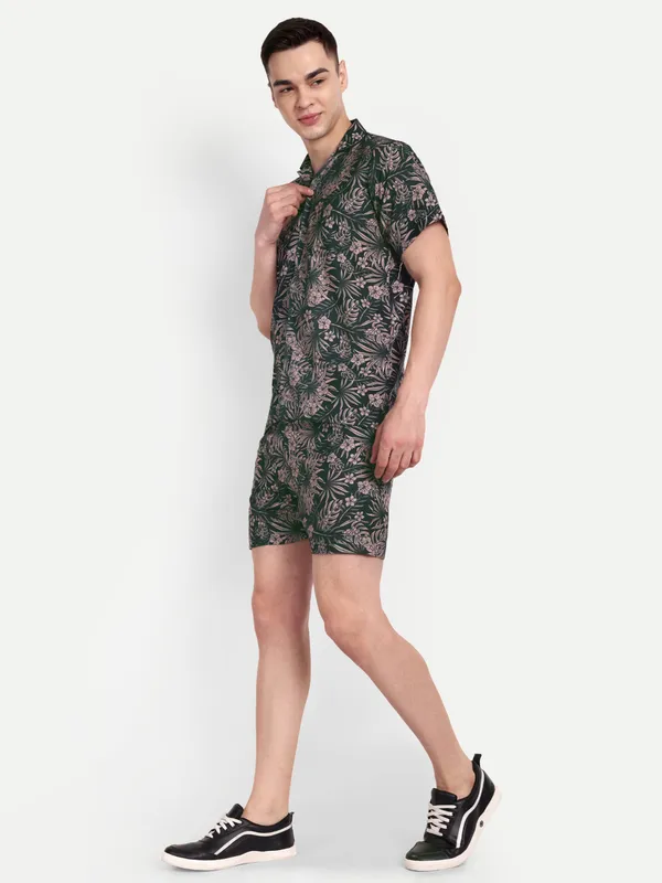 Print_Co-Ord_Set_for_Men_–_Summer_Casual_Shirt_&_Shorts_Combo