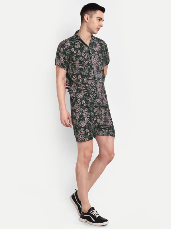 Print_Co-Ord_Set_for_Men_–_Summer_Casual_Shirt_&_Shorts_Combo