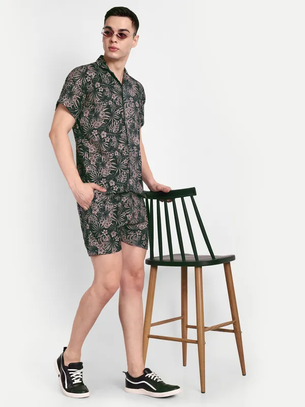 Print_Co-Ord_Set_for_Men_–_Summer_Casual_Shirt_&_Shorts_Combo