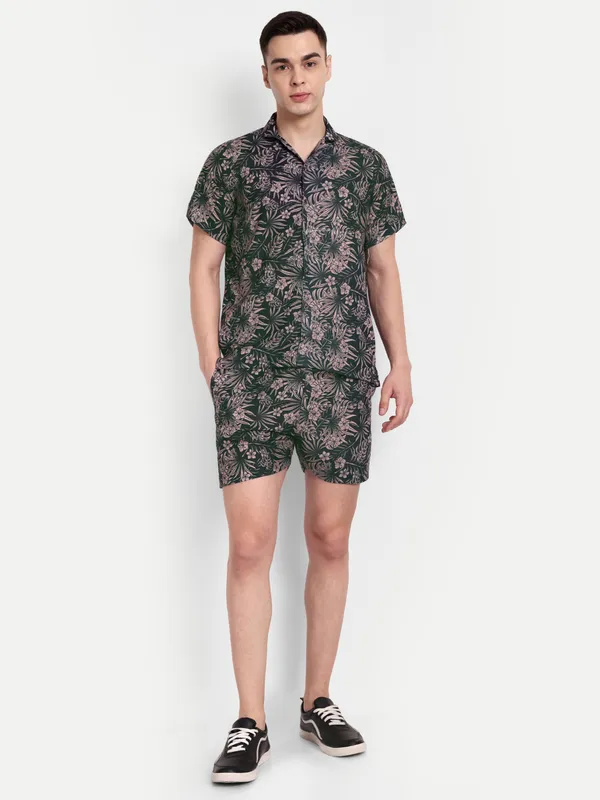 Print_Co-Ord_Set_for_Men_–_Summer_Casual_Shirt_&_Shorts_Combo