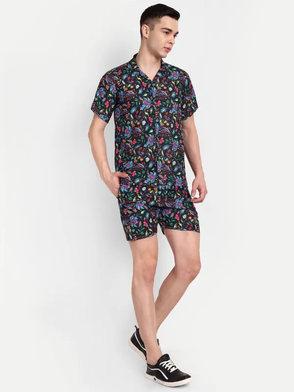 Print_Co-Ord_Set_for_Men_–_Summer_Casual_Shirt_&_Shorts_Combo