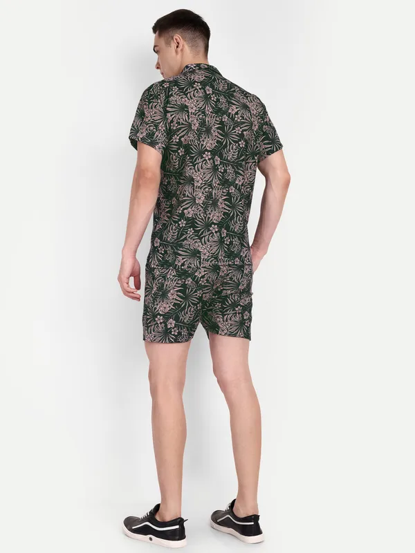 Print_Co-Ord_Set_for_Men_–_Summer_Casual_Shirt_&_Shorts_Combo