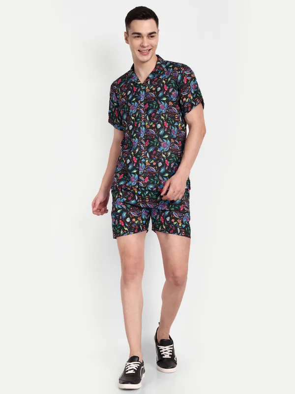 Print_Co-Ord_Set_for_Men_–_Summer_Casual_Shirt_&_Shorts_Combo