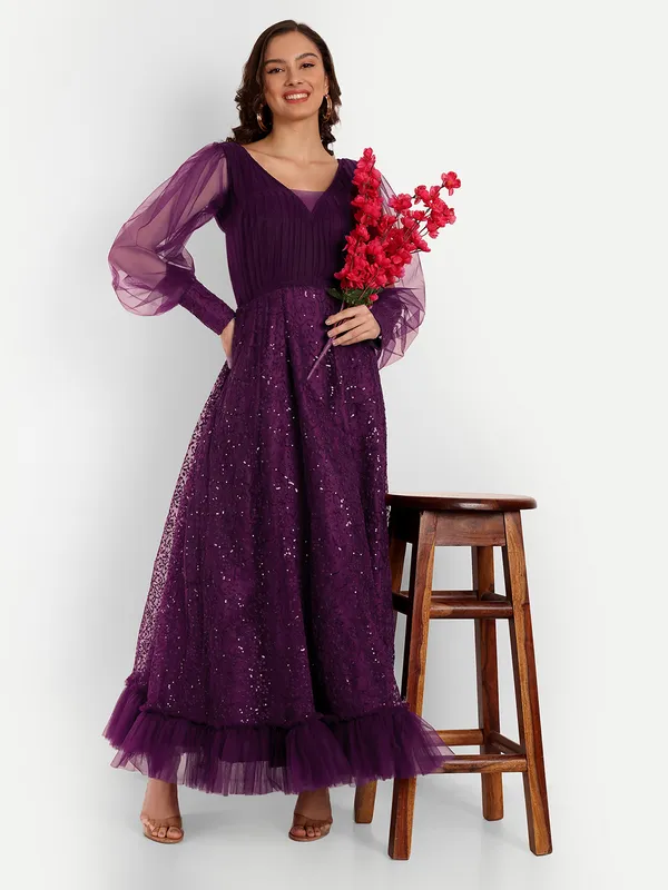 Women_Embellished_V-Neck_Puff_Sleeves_Net_Maxi_Dress