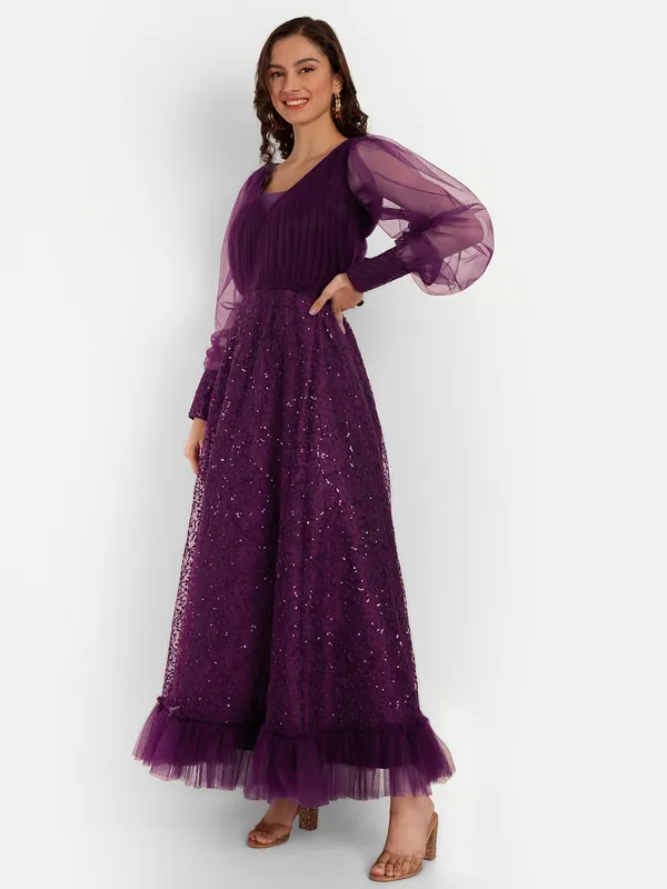 Women_Embellished_V-Neck_Puff_Sleeves_Net_Maxi_Dress