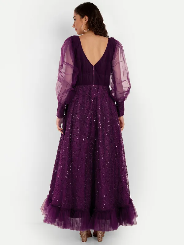 Women_Embellished_V-Neck_Puff_Sleeves_Net_Maxi_Dress