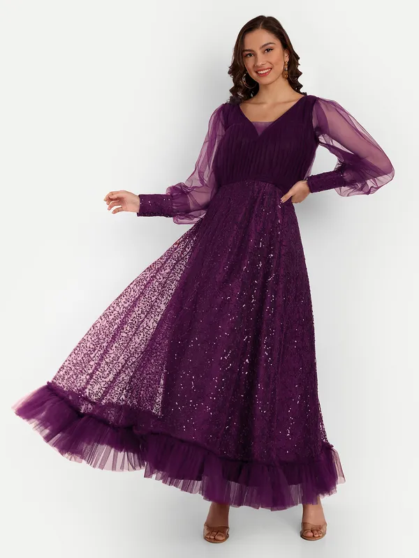 Women_Embellished_V-Neck_Puff_Sleeves_Net_Maxi_Dress