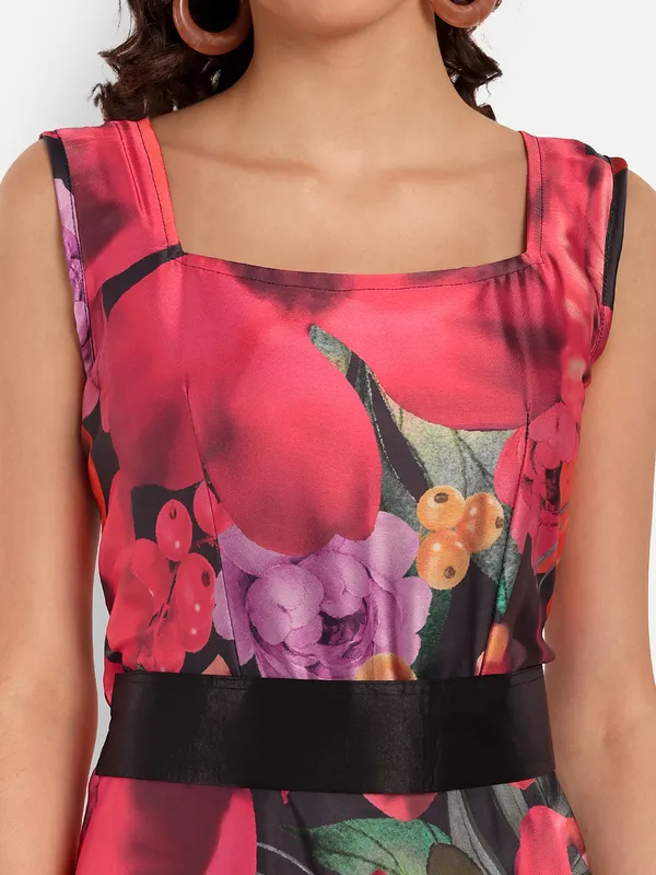 Red_Cotton_Premium_&_Elegant_Dress_For_Women