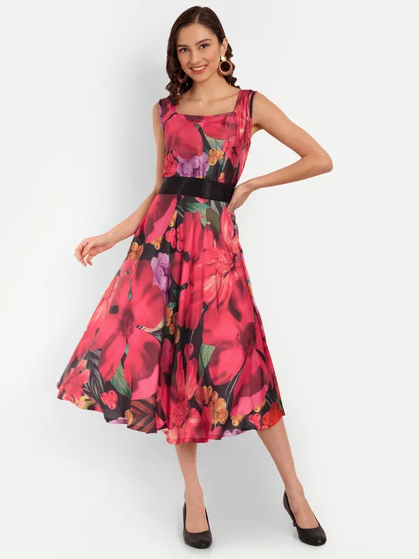 Red_Cotton_Premium_&_Elegant_Dress_For_Women