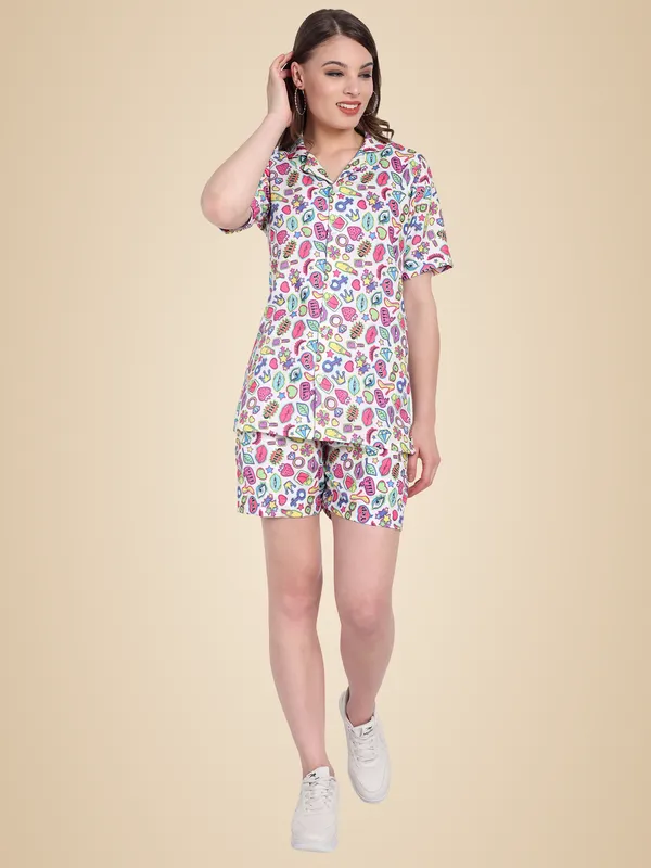 Multicolor_Cotton_Premium_&_Elegant_Top_&_Shorts_For_Women