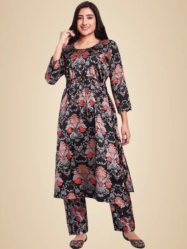 Black_And_Red_Cotton_Premium_&_Elegant_Kurti_&_Pant_For_Women
