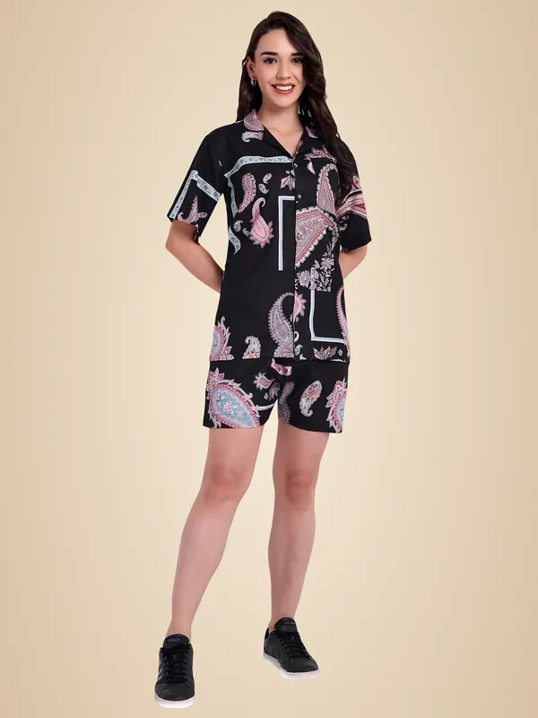 Black_Cotton_Premium_&_Elegant_Top_&_Shorts_For_Women