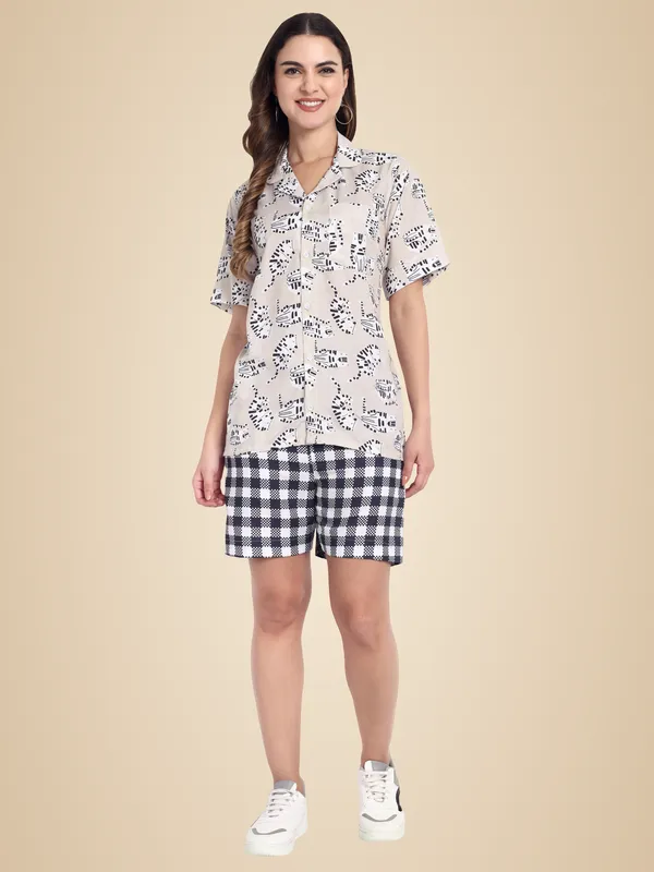 Beige_And_Black_Cotton_Premium_&_Elegant_Top_&_Shorts_For_Women