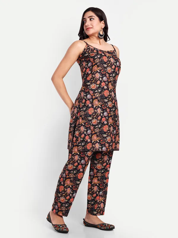 Black_Cotton_Premium_&_Elegant_Co-Ord_Set_For_Women