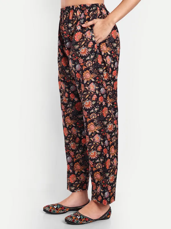 Black_Cotton_Premium_&_Elegant_Co-Ord_Set_For_Women