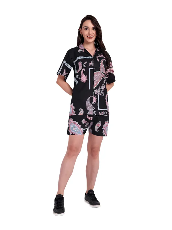 Black_Cotton_Premium_&_Elegant_Top_&_Shorts_For_Women