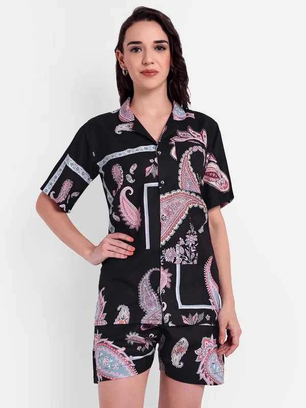 Black_Cotton_Premium_&_Elegant_Top_&_Shorts_For_Women