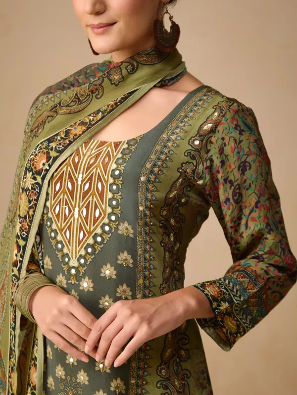 Drak_Green_Digitally_Printed_Pure_Natural_Crepe_Kurta_Set_For_Women