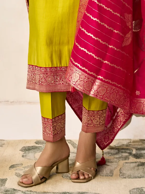 Corn_Yellow_Viscose_Silk_Kurta_Set_For_Women