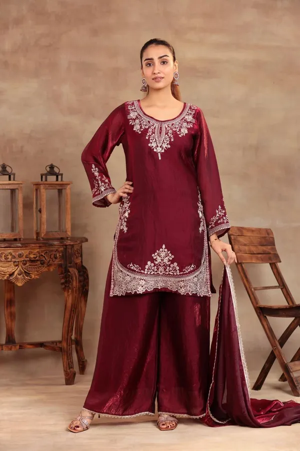 Maroon_Glass_Silk_Kurta_Set_For_Women