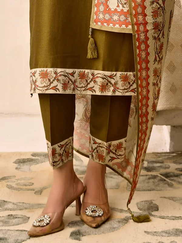 Sandy_Taupe_Viscose_Silk_Kurta_Set_For_Women