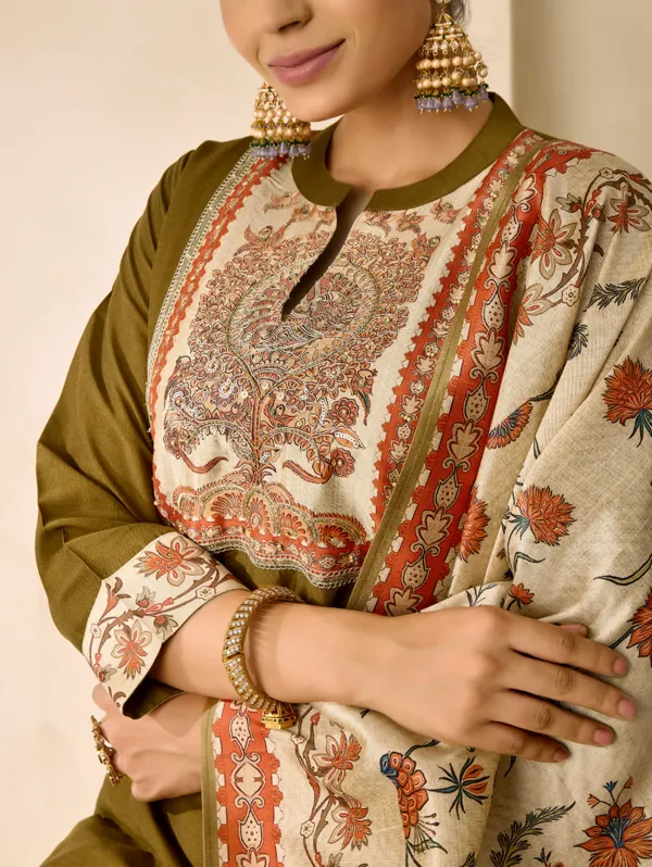 Sandy_Taupe_Viscose_Silk_Kurta_Set_For_Women
