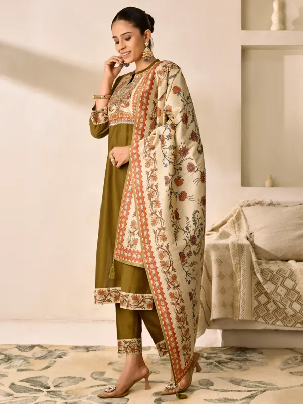 Sandy_Taupe_Viscose_Silk_Kurta_Set_For_Women