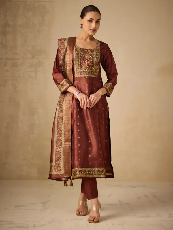 Mule_Fawn_Digitally_Printed_Jacquard_Weave_Silk_Kurta_Set_For_Women