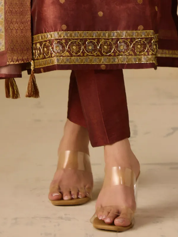 Mule_Fawn_Digitally_Printed_Jacquard_Weave_Silk_Kurta_Set_For_Women