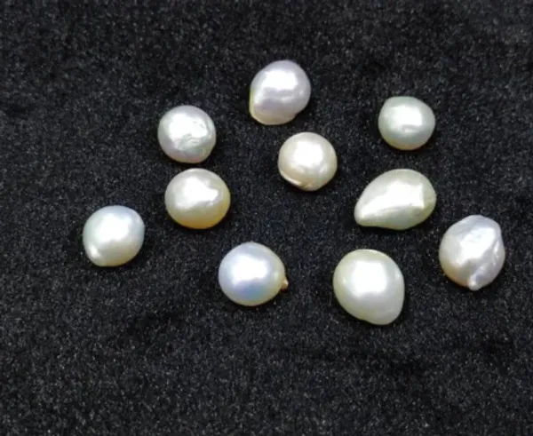 White_Premium_Quality_Natural_Pearl_Stone