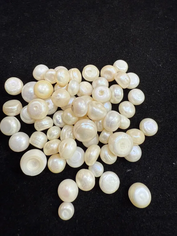 White_Premium_Quality_Natural_Pearl_Stone