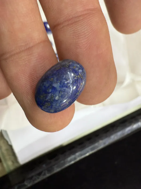 Transparent_Natural_Lapis_Lazuli_Gemstone