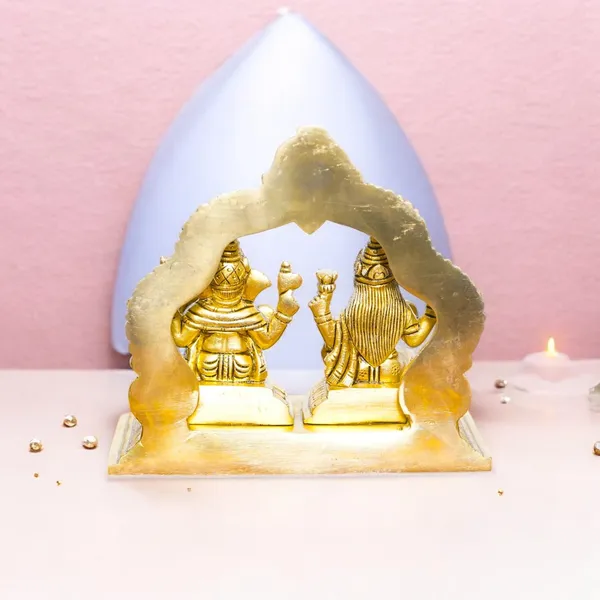 Antique_Brass_Framed_Laxmi_Ganesh_Idol_For_Home_Pooja,_Lakshmi_Ganesh_Murti_For_Gift_Vinayaka_Idol_Vinayagar_Statue_For_Home_Decor,_Office_Desk,_Showpiece,_House_Warming