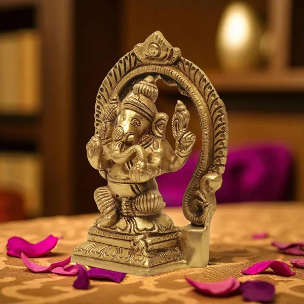 Antique_Brass_Ganesh_Idol_For_Home_Pooja,_Ganesh_Murti_For_Gift_Vinayaka_Idol_Vinayagar_Statue_For_Home_Decor,_Office_Desk,_Showpiece,_House_Warming