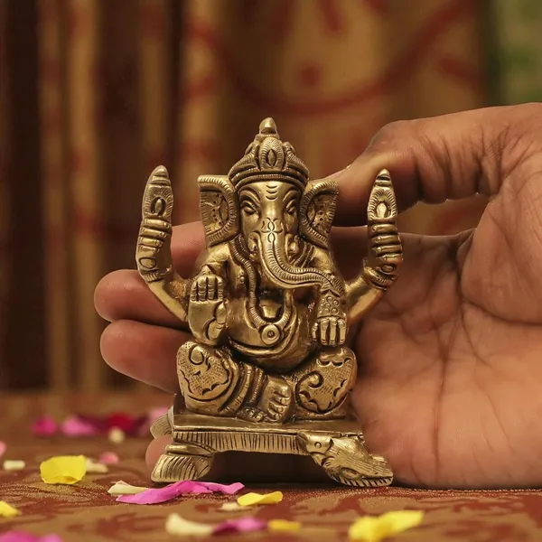 Antique_Brass_Ganesh_Idol_For_Home_Pooja,_Ganesh_Murti_For_Gift_Vinayaka_Idol_Vinayagar_Statue_For_Home_Decor,_Office_Desk,_Showpiece,_House_Warming