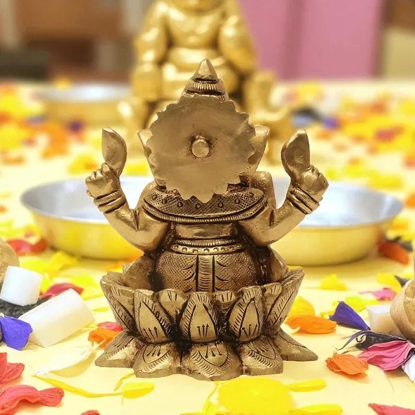 Antique_Brass_Ganesh_Idol_For_Home_Pooja,Ganesh_Murti_For_Gift_Vinayaka_Idol_Vinayagar_Statue_For_Home_Decor,_Office_Desk,_Showpiece,_House_Warming