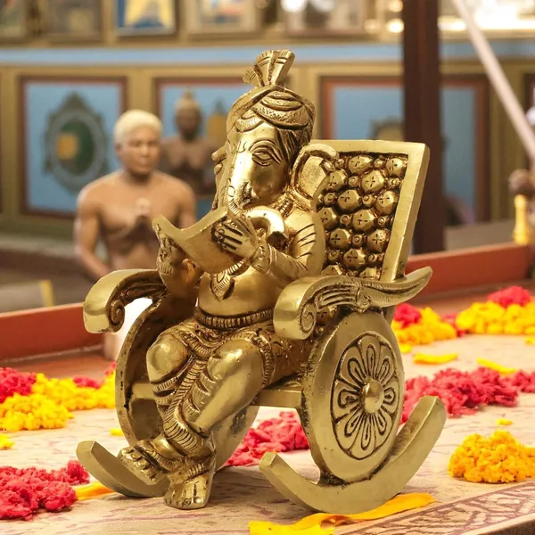 Antique_Brass_Ganesh_Idol_For_Home_Decor,_Ganpati_Idol_Sitting_On_Chair,_Ganesh_Murti_For_Gift_Vinayaka_Idol_Vinayagar_Statue_For_Home_Pooja,_Office_Desk,_Showpiece,_House_Warming