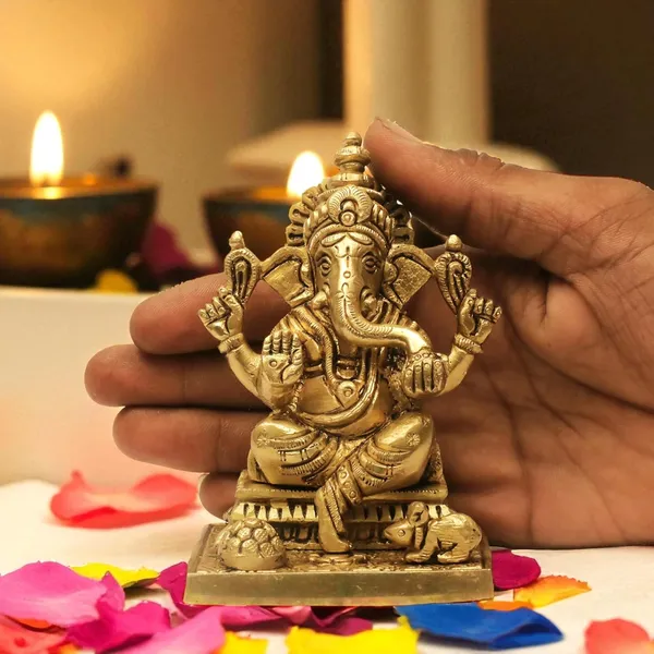 Antique_Brass_Ganesh_Idol_For_Home_Pooja_,Ganesh_Murti_For_Gift_Vinayaka_Idol_Vinayagar_Statue_For_Home_Decor,_Office_Desk,_Showpiece,_House_Warming
